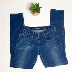 Levi's Bold Curve Women's Size 27 Mid Rise Jeans